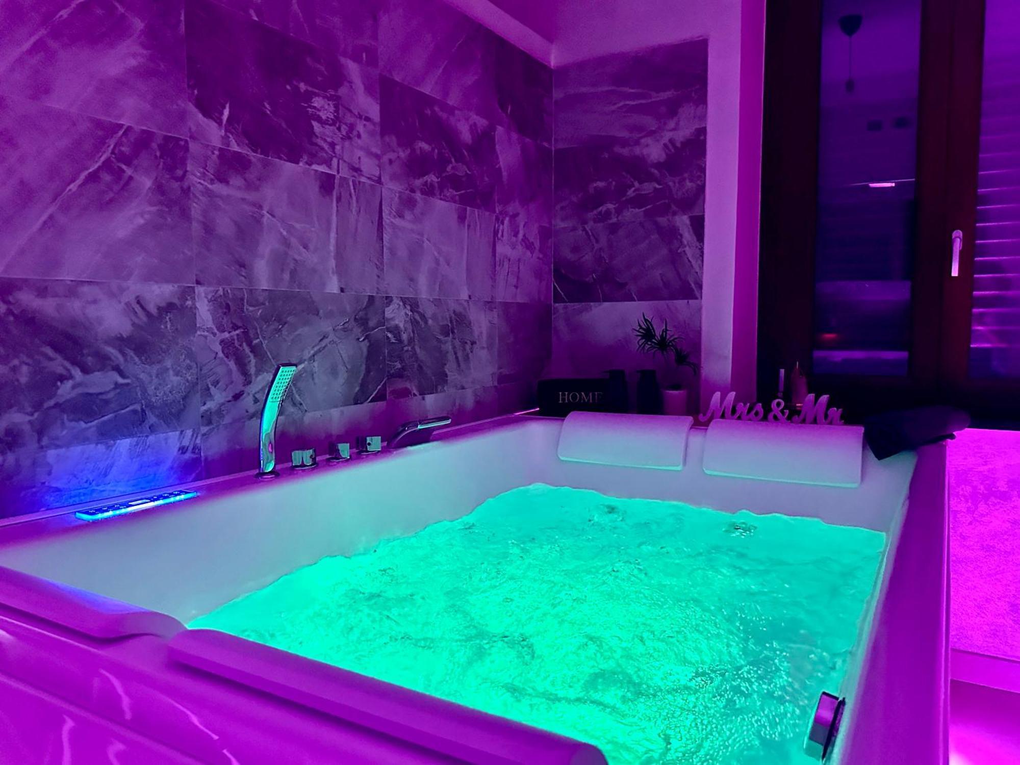 Appartamento In Villa Con Piscina Privata E Jacuzzi Ad Uso Esclusivo Rivarolo Canavese Bagian luar foto
