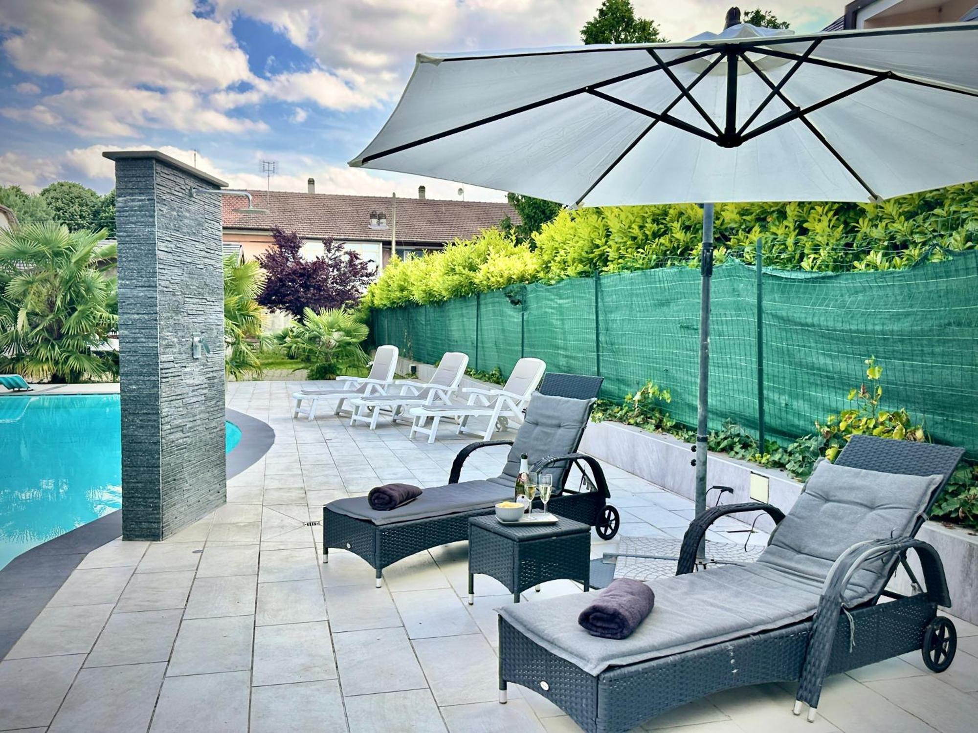 Appartamento In Villa Con Piscina Privata E Jacuzzi Ad Uso Esclusivo Rivarolo Canavese Bagian luar foto